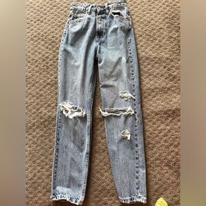 Zara Blue Straight Jeans!
